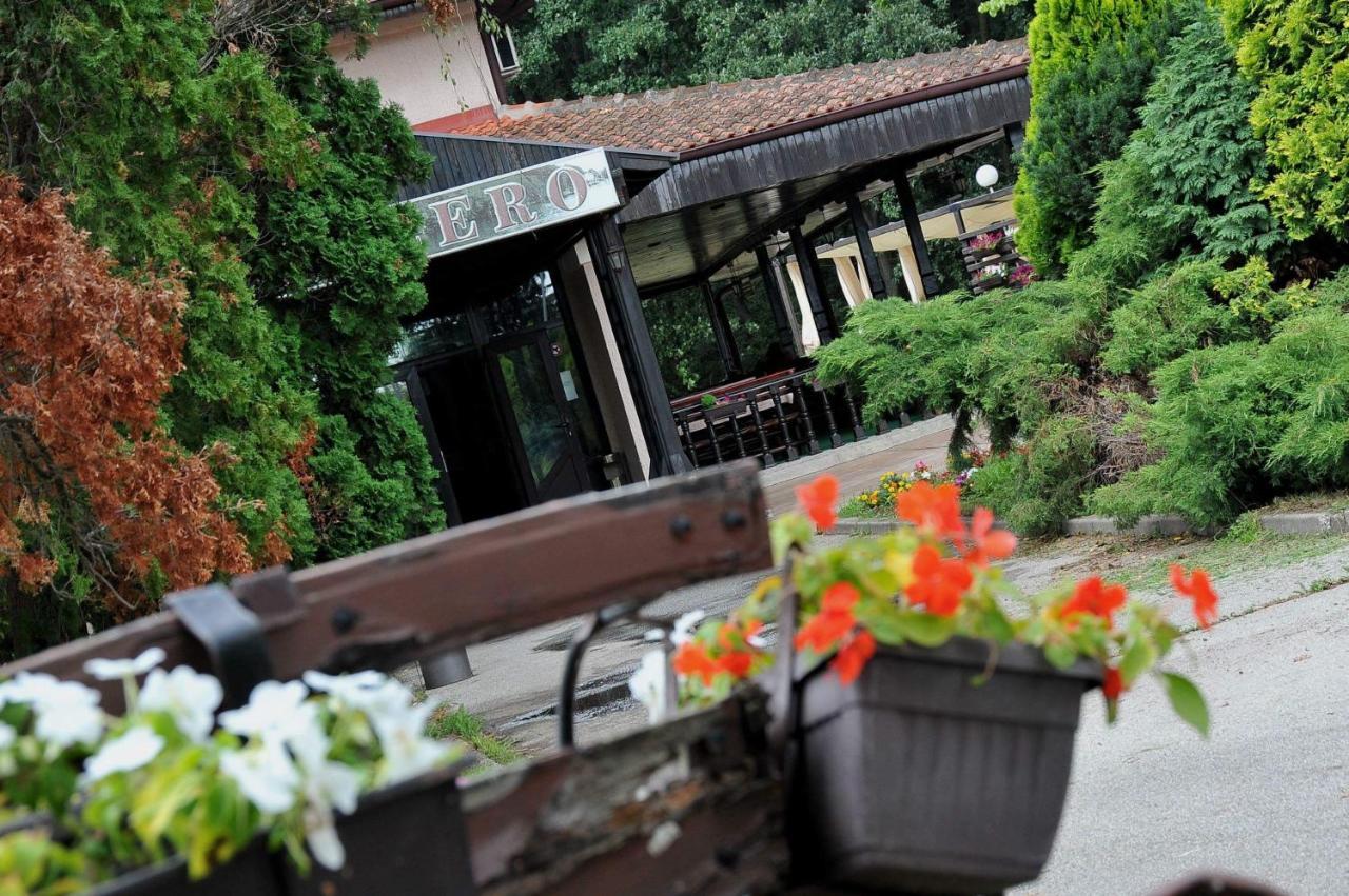 Hotel Jezero Kudrec à Smederevska Palanka Extérieur photo