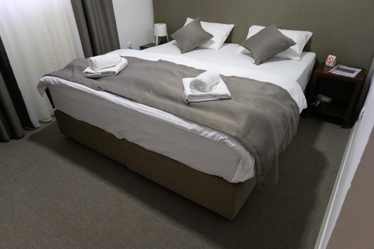 Hotel Jezero Kudrec à Smederevska Palanka Extérieur photo