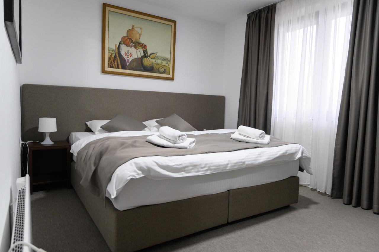 Hotel Jezero Kudrec à Smederevska Palanka Extérieur photo