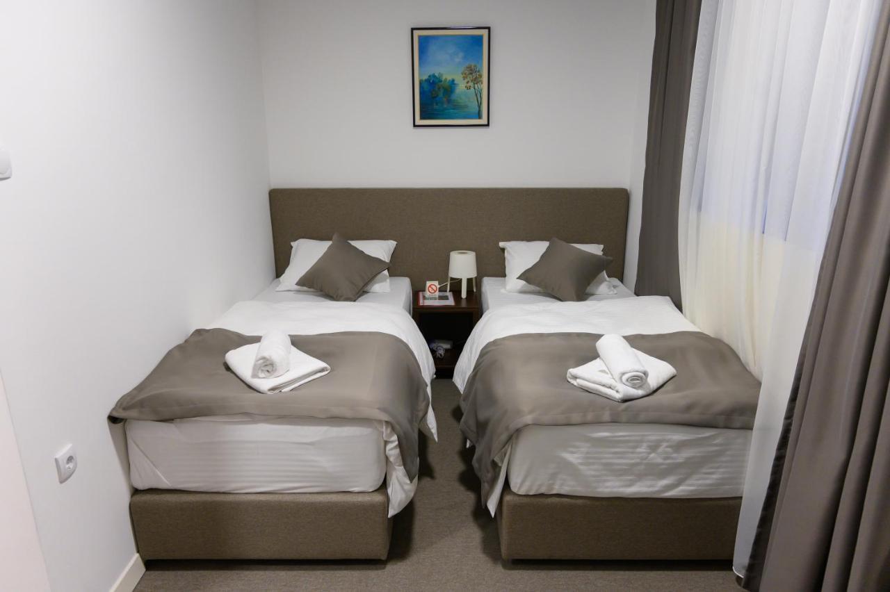 Hotel Jezero Kudrec à Smederevska Palanka Extérieur photo